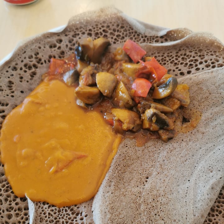 photo of Lula's Ethiopian and Eritrean Cuisine 2 Vegetable Dishes + Injera shared by @stespo91 on  13 Apr 2022 - review