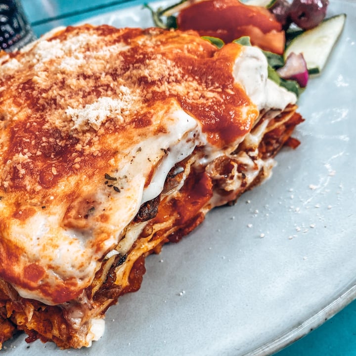 photo of Li-o-La Lasagna shared by @theleafeaters on  30 Apr 2021 - review