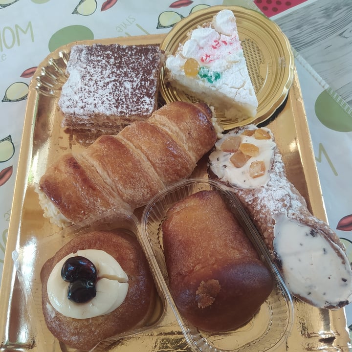 photo of Il Dolce Sapore Vassoio Di Dolci shared by @ugomau on  12 Sep 2021 - review