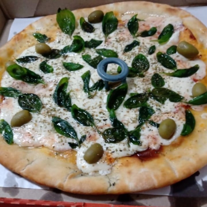 photo of Empanadas de 10 Pizza con Albahaca shared by @pamarg on  29 Sep 2020 - review