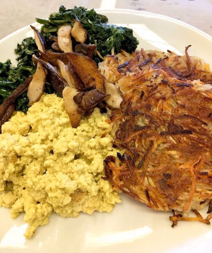 review photo of B52 Café Tofu Scramble shared by @kendallstephan on 21 Dec 2019 - review