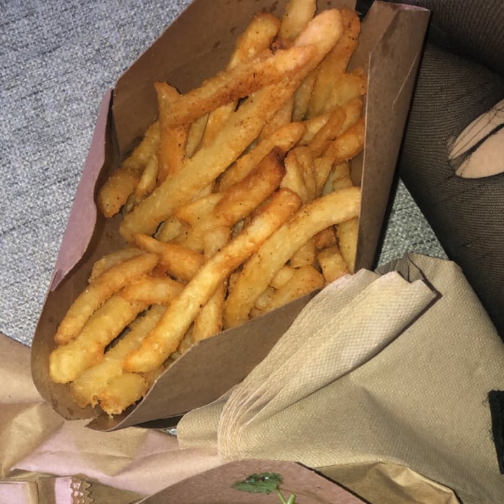 review photo of Twisted Indian Wraps masala fries shared by @roachhole on 16 Oct 2022 - review
