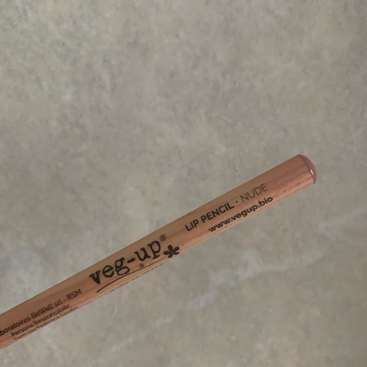 review photo of Veg-up Matita Labbra shared by @simplyniky on 22 Aug 2022 - review