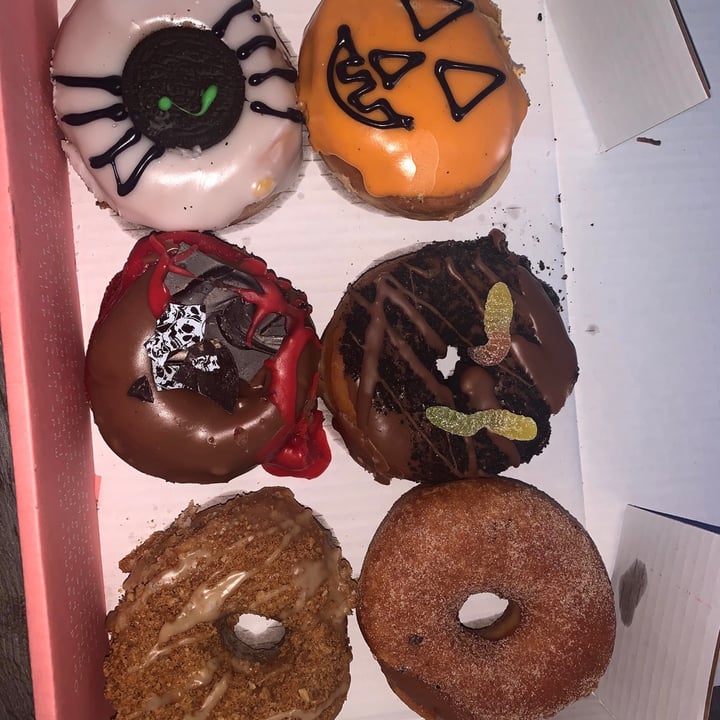 photo of Considerit Christmas Doughnut Box shared by @aimeelogue on  11 Feb 2021 - review