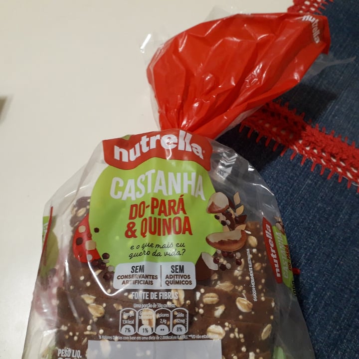 photo of Nutrella Pão com castanha do para e quinoa shared by @marcia1963 on  08 May 2022 - review