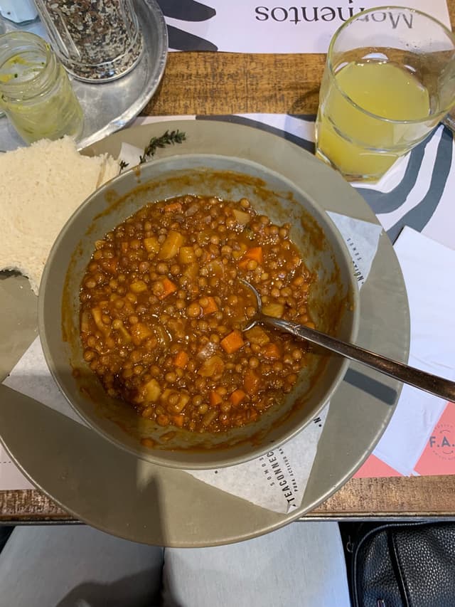 Photo of the dish “Guiso de lentejas”