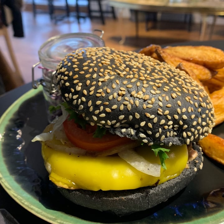 photo of Lilith's Cafe All Hell Burger shared by @tegan-the-vegan on  21 Oct 2020 - review
