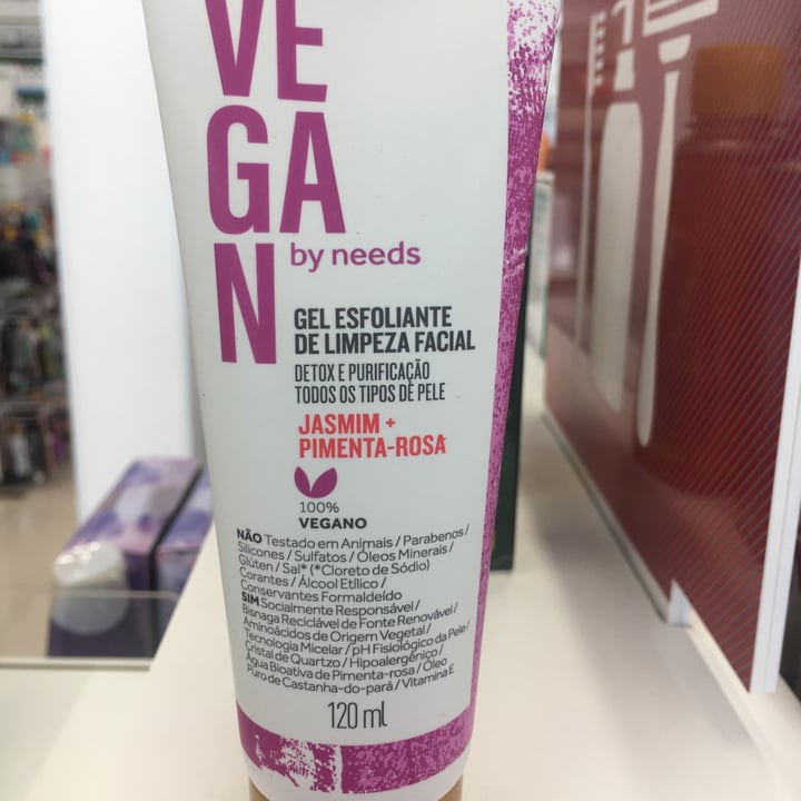 review photo of Vegan by Needs gel de limpeza facial shared by @tatimmoura on 29 Apr 2022 - review