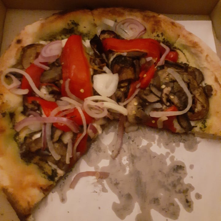 review photo of La Zarpada Pizza vegana shared by @abillionale on 07 Jan 2022 - review