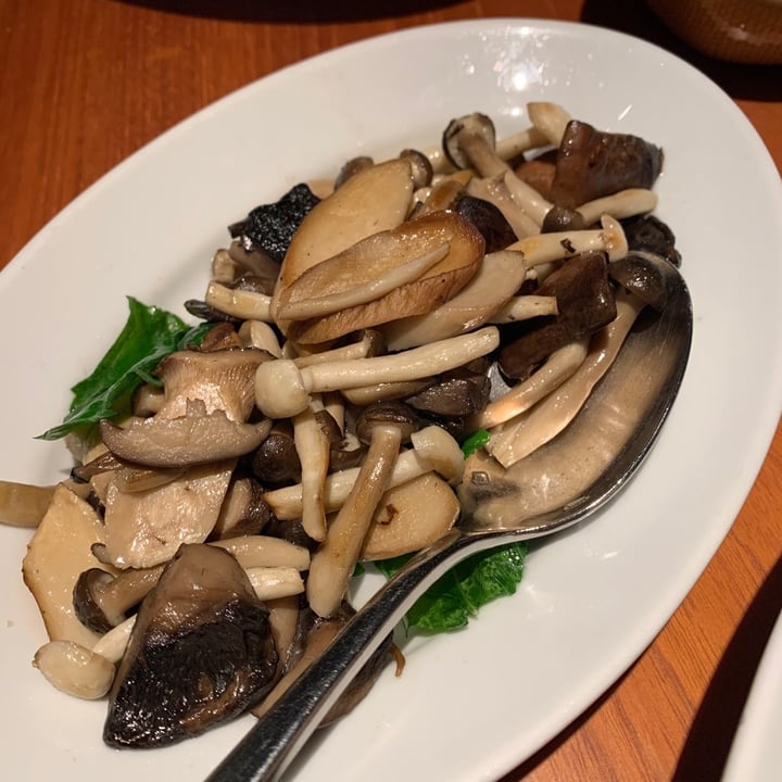 photo of Mezza9 Sautéed field mushrooms, kale, lemon shared by @jashment on  16 Nov 2019 - review