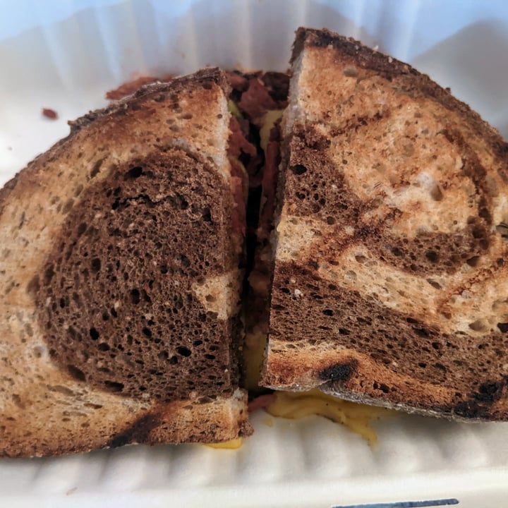 photo of The Bonnie Vegan Pastrami Sandwich shared by @kathryncberlin on  18 May 2022 - review
