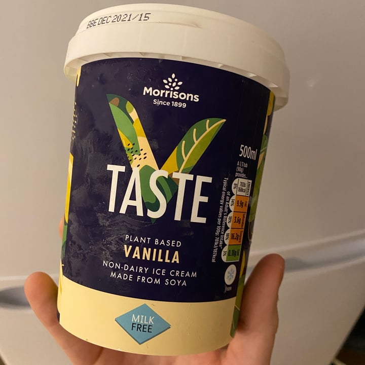 photo of Morrisons V Taste Vanilla Plant Based Ice Cream shared by @jodiejarrett on  28 Oct 2020 - review
