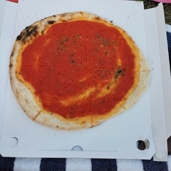 photo of Ristorante Pizzeria Il Faro Pizza Marinara shared by @laravale on  27 Jul 2022 - review