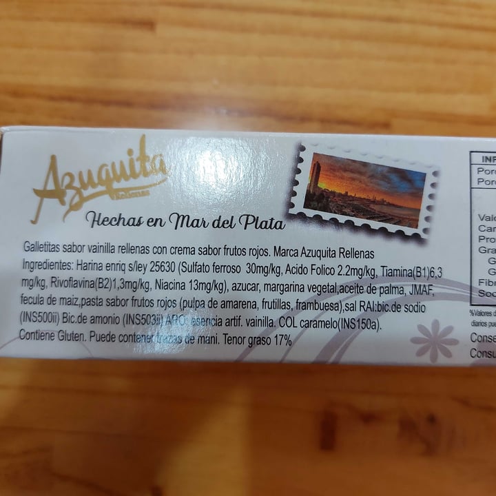 photo of Azuquita Galletitas Sabor Frutos Rojos shared by @valeni on  10 Dec 2021 - review