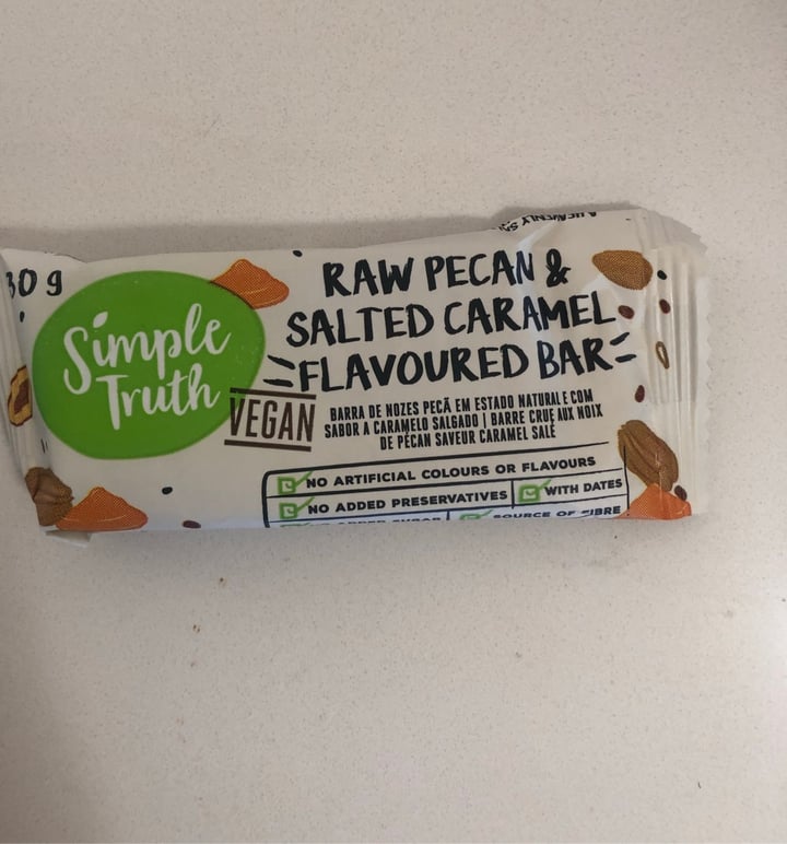 photo of Simple Truth Raw Pecan & Salted Caramel Flavoured Bar shared by @marissageorge on  20 Nov 2020 - review