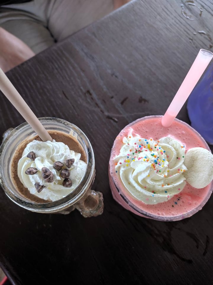 photo of Asher's Corner Cafe @ Ashers Farm Sanctuary Coffee milkshake shared by @shanhart on  14 Mar 2020 - review