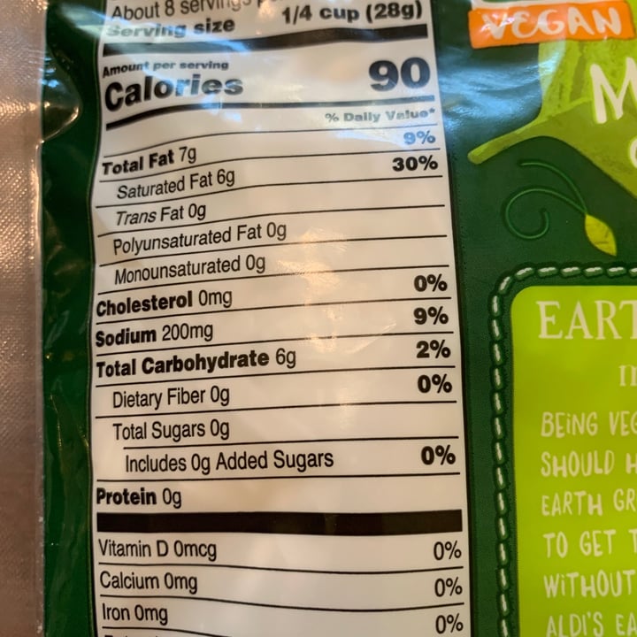 photo of Earth Grown Shredded dairy free mozzarella cheese alternative shared by @inkymycat on  05 Sep 2021 - review