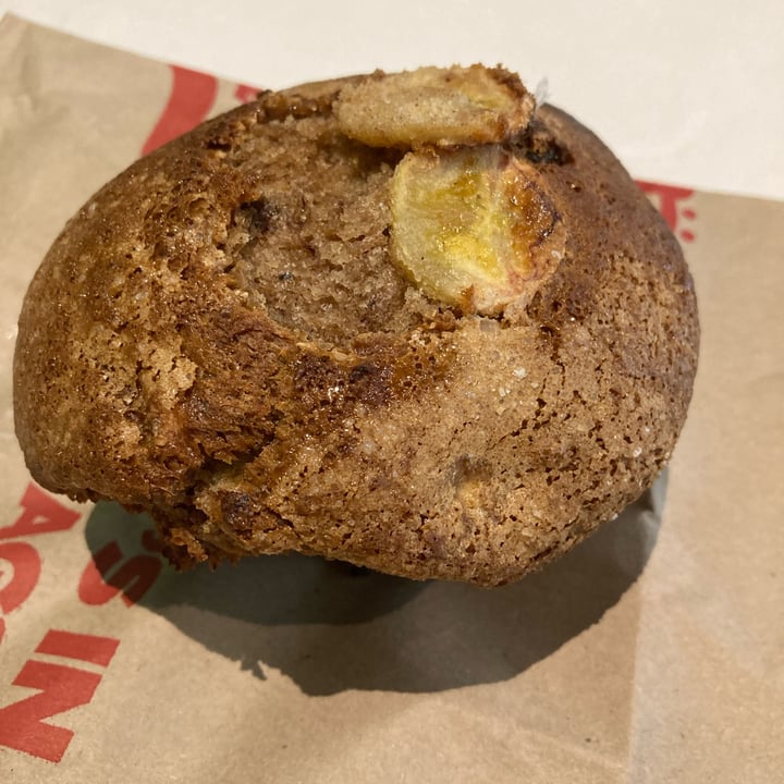 photo of vida e caffè Gardens Centre Banana Date Nut Butter muffin shared by @ctfloof on  31 Aug 2022 - review