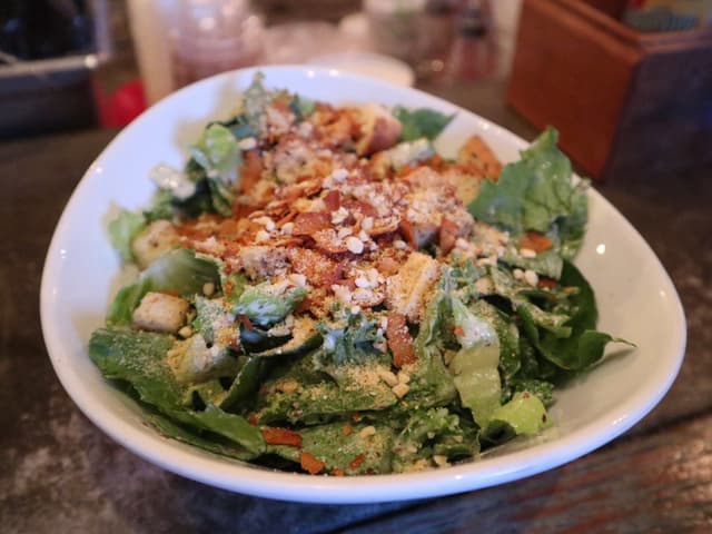 「Organic Kale & Romaine Caesar」の料理の写真