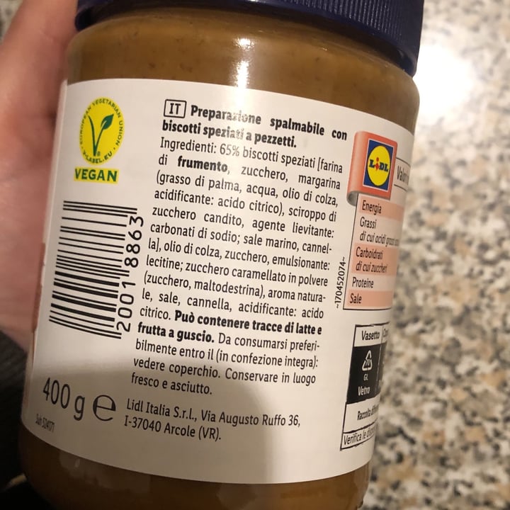 photo of Favorina crema al gusto di biscotti speziati croccante shared by @martinadvc on  22 Nov 2022 - review