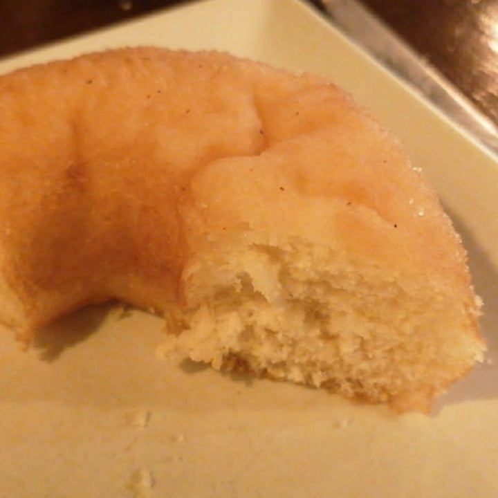 photo of VegAmazing Doughnuts Donut clásico shared by @cristyglez on  25 Jan 2021 - review