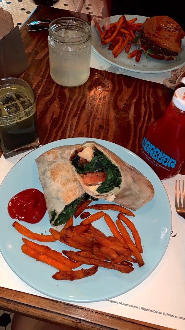 photo of Forever Vegano Wrap Forever shared by @proteccionplaneta on  19 Dec 2019 - review