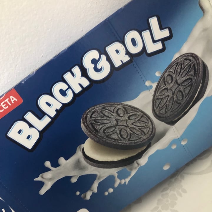 photo of Carrefour Black and roll shared by @3chary3 on  28 Aug 2021 - review