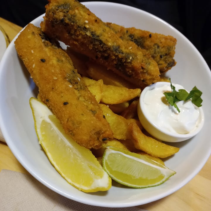 photo of Entre Pedras Café Bar Vegano "Fish&Chips" shared by @bluristic on  25 Dec 2021 - review