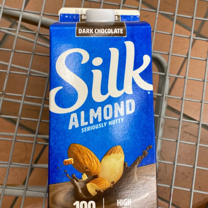 photo of Silk Almond Milk shared by @buzelders on  27 Jun 2021 - review