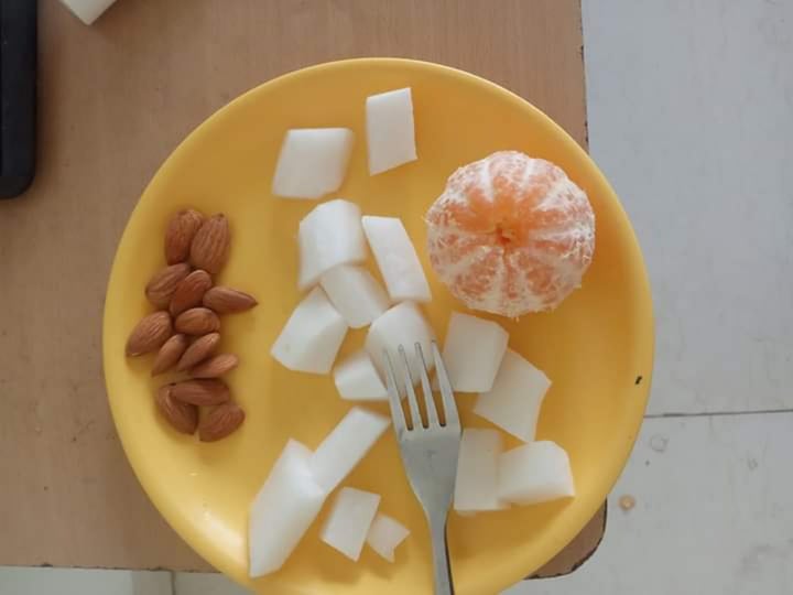 review photo of 1st gate home-fusion Fruit and almond platter shared by @mahendrabeldar on 15 Apr 2020 - review