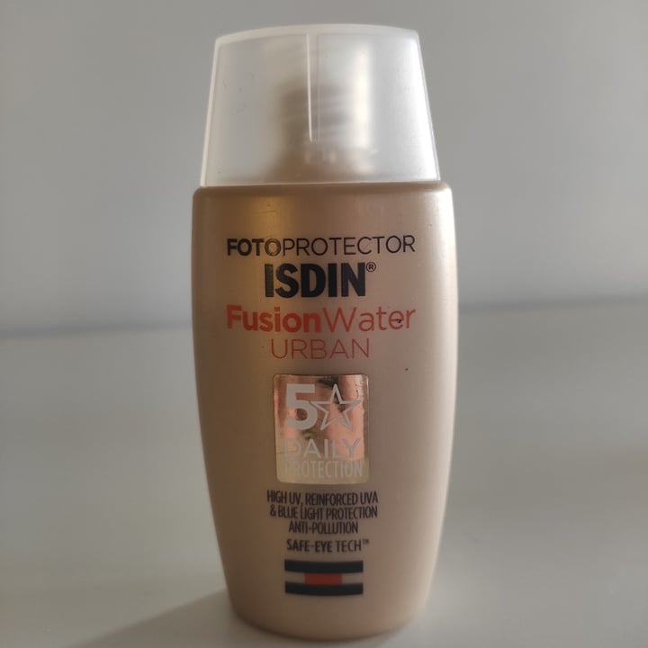 review photo of Isdin Fusion Water URBAN shared by @lafranci85 on 26 Apr 2022 - review