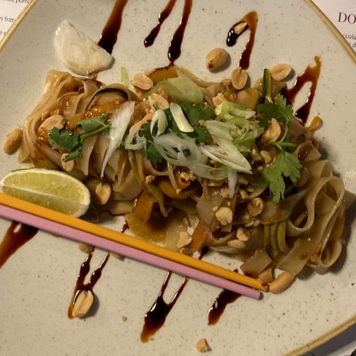 review photo of Romeow Cat Bistrot Pad Thai shared by @fannyente on 14 Jul 2021 - review