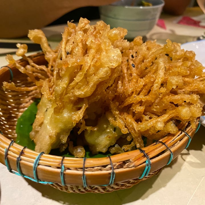 photo of Metta Vegetarian Fried mushrooms with sesame seeds shared by @tiny-traveller on  30 Nov 2020 - review