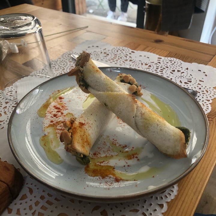photo of VEG-Joy cannolo con spuma di melanzane affumicate shared by @franzepam on  01 Jan 2023 - review