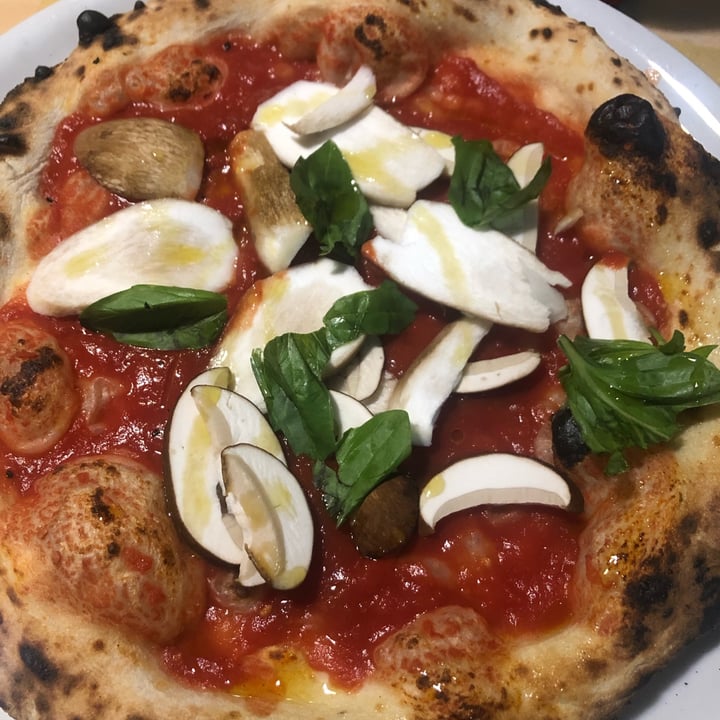 review photo of Azimut Enosteria Ristorante Pizzeria Pizza con verdure shared by @casbi on 03 Sep 2022 - review