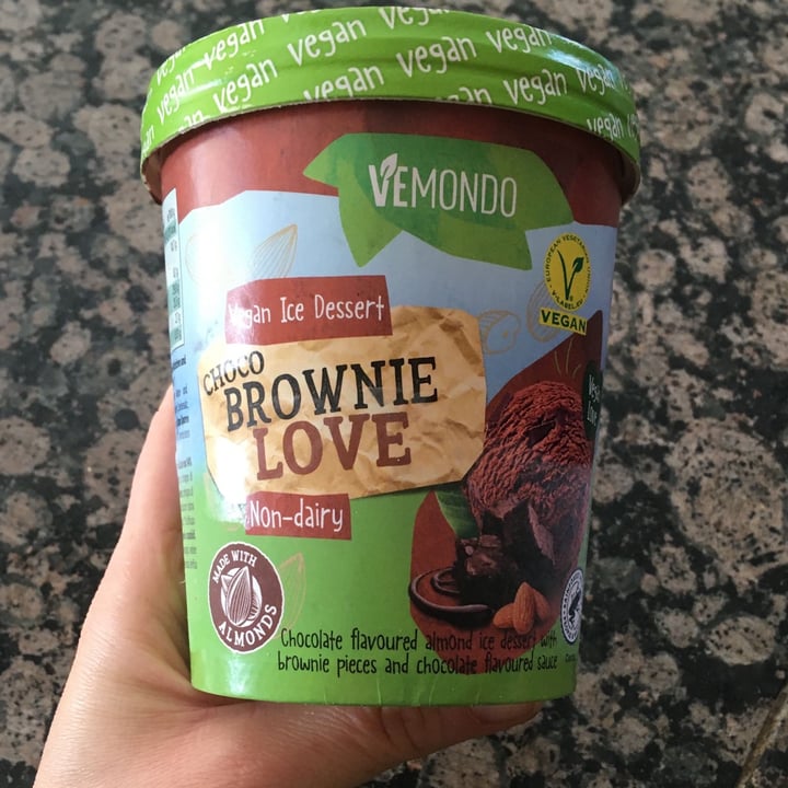 photo of Vemondo Gelato Al Cioccolato E Brownies shared by @grevegsnow on  21 Feb 2022 - review