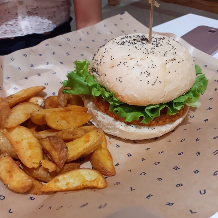 photo of Flower Burger Classic Cecio shared by @fra102030 on  27 Jul 2020 - review