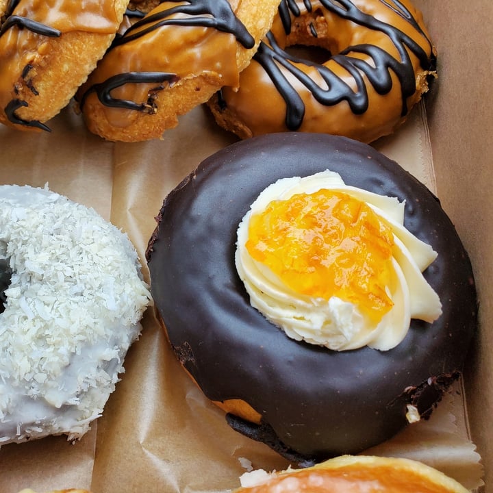 review photo of Lovebirds Donuts Jaffa Cake Donut shared by @bocca on 18 Oct 2022 - review