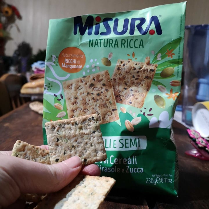 photo of Misura Crackers ai Cereali, Semi di Zucca e Fiocchi di Avena - Natura Ricca shared by @rachele82 on  29 Feb 2020 - review