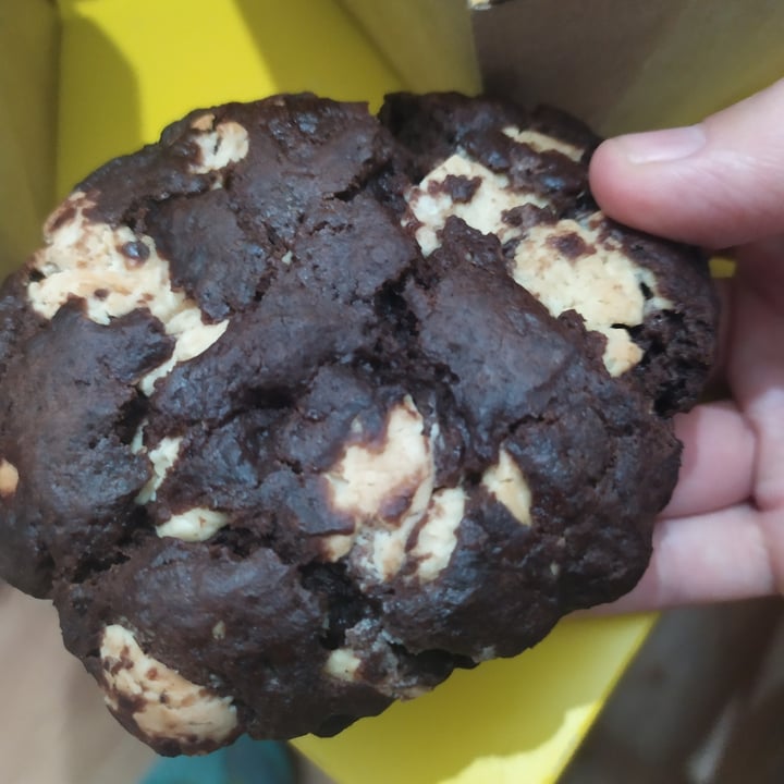 photo of THUNDER VEGAN FOOD Monster cookie con chocolate blanco shared by @cristyglez on  19 Nov 2020 - review