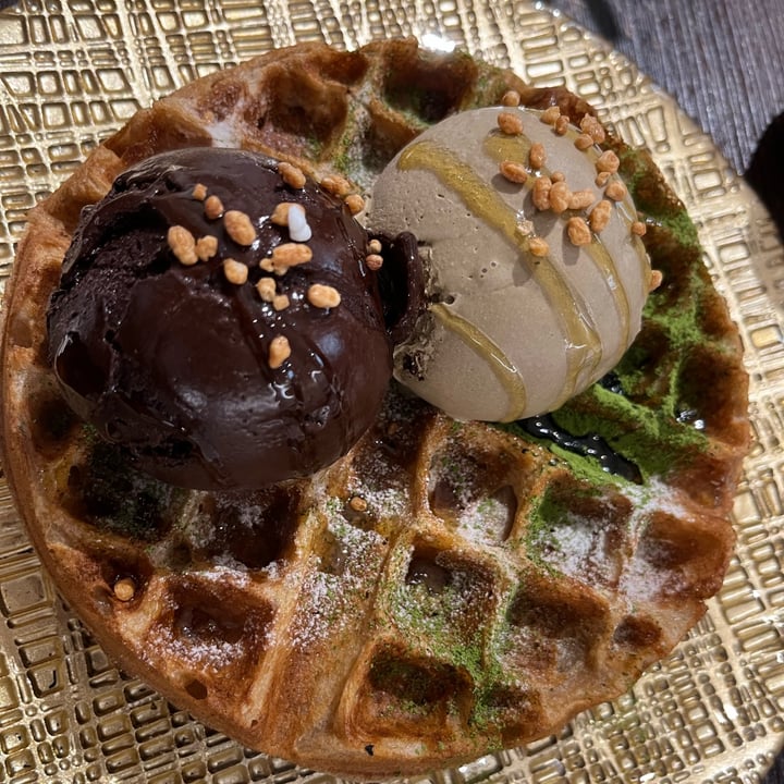 photo of Hvala CHIJMES Dairy Free Waffle shared by @soy-orbison on  16 May 2022 - review