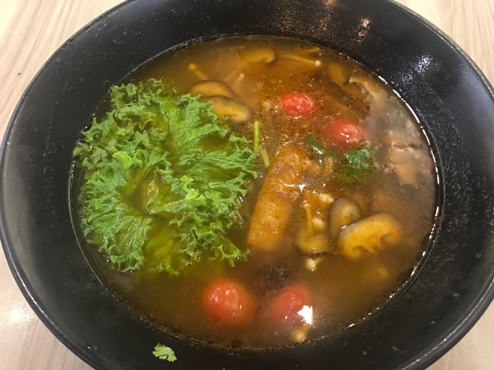 photo of Saute Sushi Hand-pulled Tom Yummy Soup Mee Hoon Kway shared by @gohanna20 on  26 Oct 2018 - review