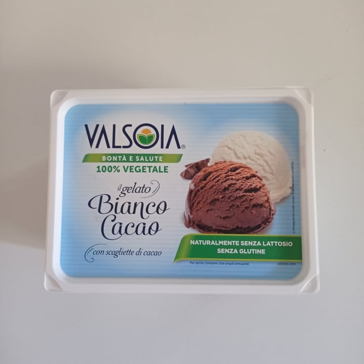 photo of Valsoia Gelato Bianco Cacao shared by @verdurila on  15 Apr 2022 - review