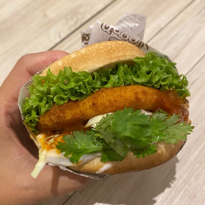 photo of VeganBurg Singapore Chili Krab Burger shared by @piggy-egg on  05 Apr 2021 - review