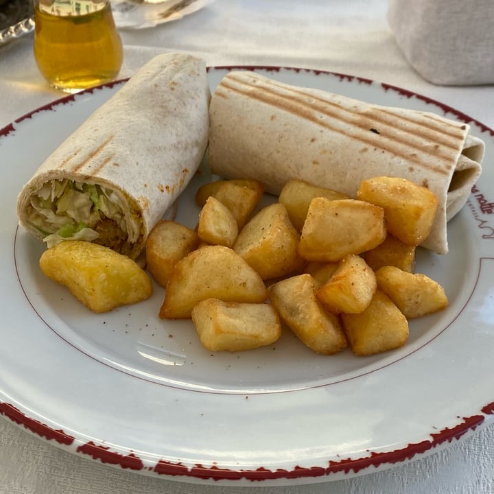 photo of Mille e Una Notte Udine Piadina con falafel e hummus shared by @clara1999 on  26 Mar 2022 - review