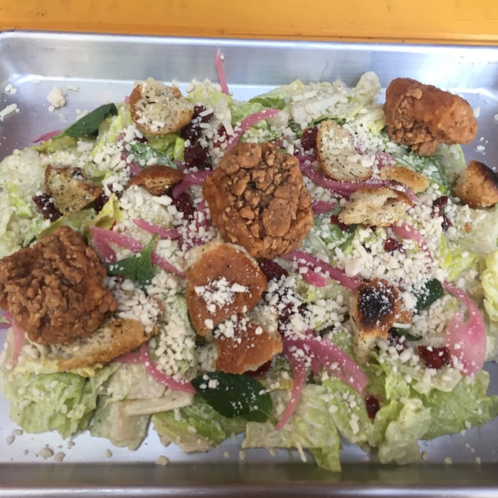 photo of Fat Vegan Ensalada César shared by @angelicadhays on  06 Feb 2021 - review