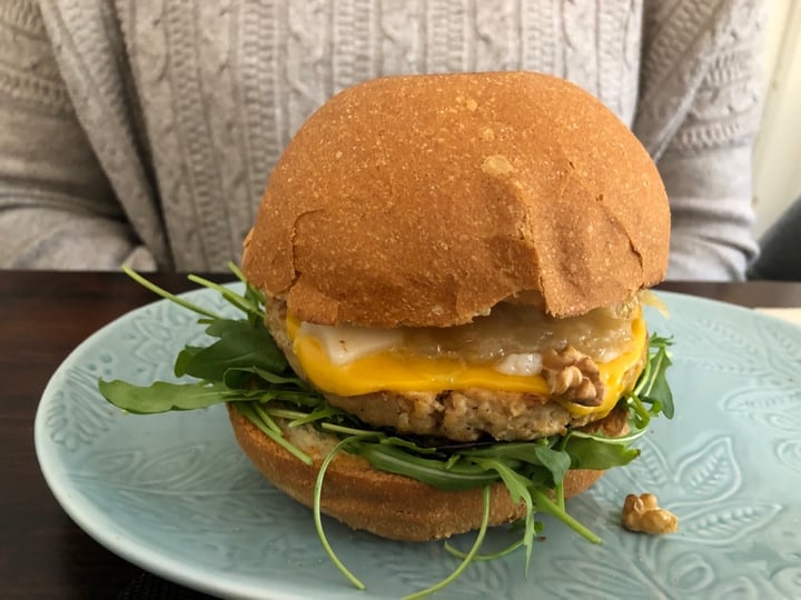 photo of La Teca Burger La Blau shared by @cjlorente on  04 Jan 2020 - review