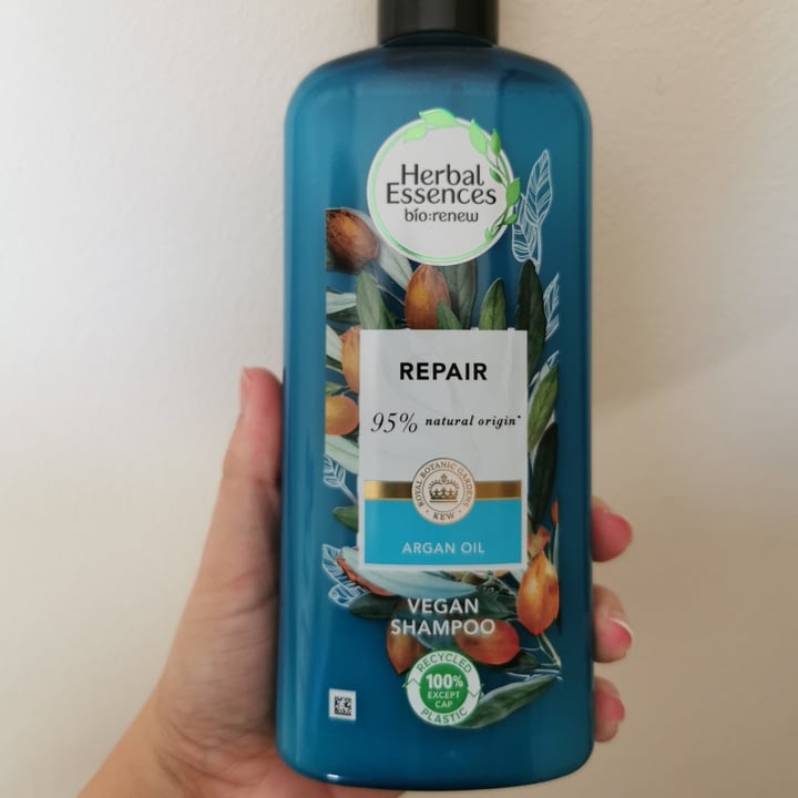 photo of Herbal Essences Herbal Essences - shampoo argan marocco oil shared by @hannahfaye on  13 Jun 2022 - review