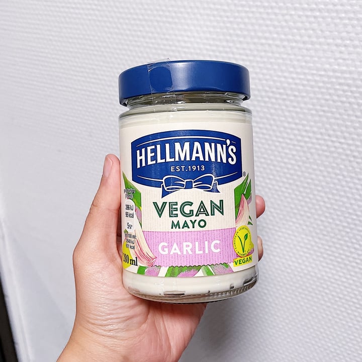 photo of Hellmann’s Hellmann’s vegan garlic mayo shared by @amandayasmin on  08 Jul 2022 - review