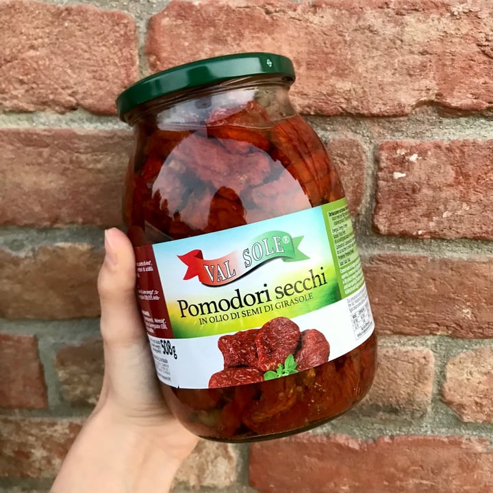 photo of Val Sole POMODORI SECCHI in olio di semi di girasole shared by @diam on  16 Jun 2021 - review